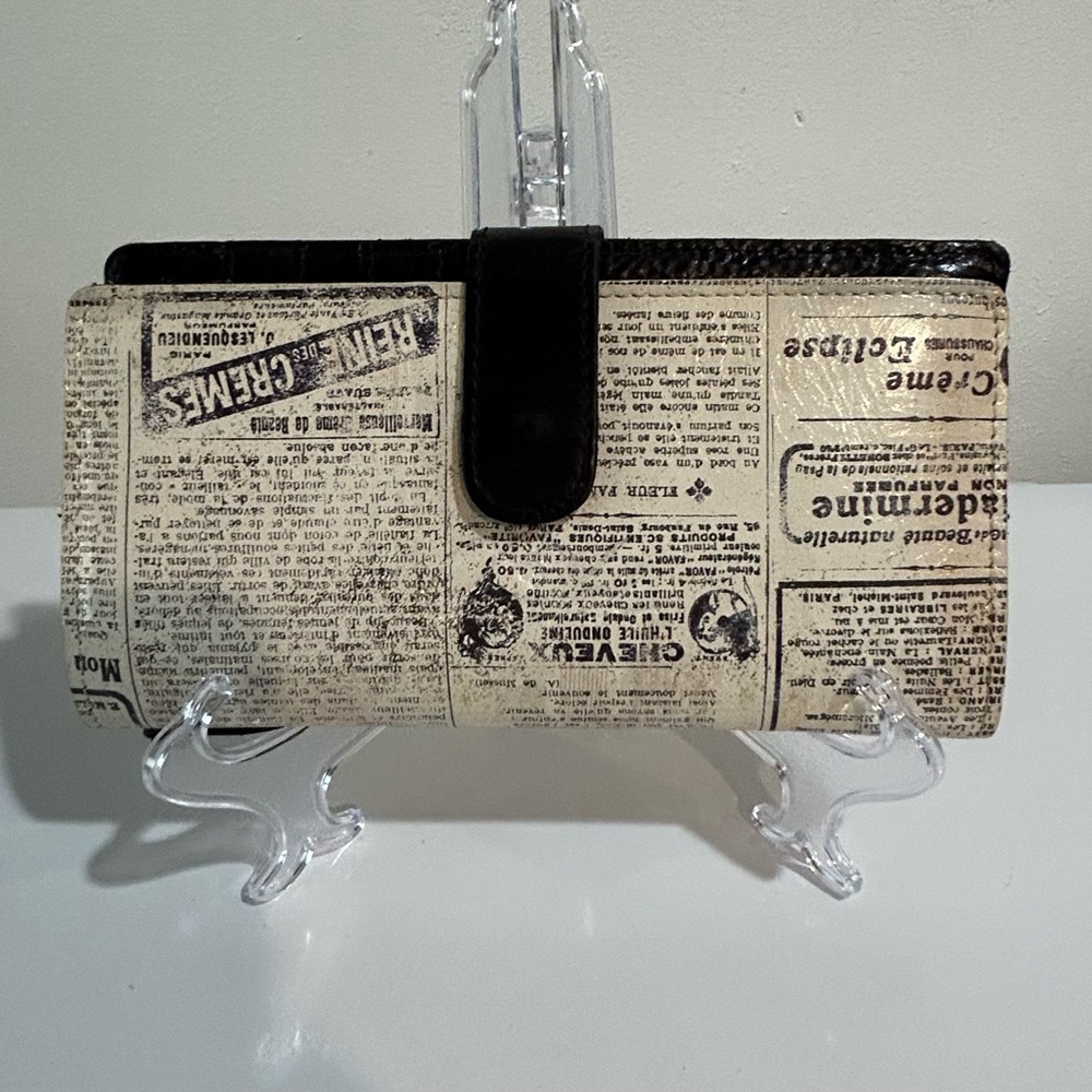 Patricia Nash Valentia II Newspaper Print Wristlet Wallet + Bonus Card Case